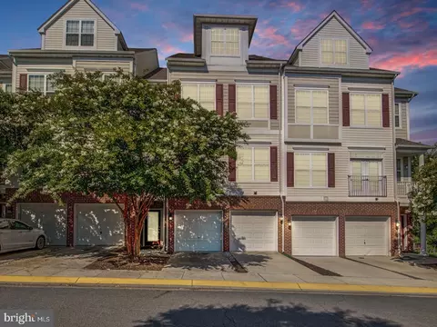 1802 Cedar Cv #201, Woodbridge, VA 22191