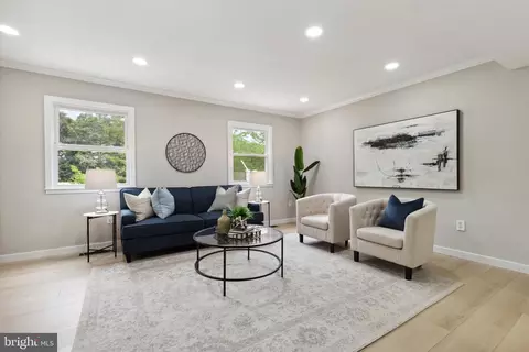 4310 Elliot Ct, Woodbridge, VA 22193