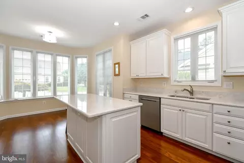 13696 Paddock Ct, Gainesville, VA 20155 photo 10