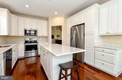 13696 Paddock Ct, Gainesville, VA 20155 photo 6