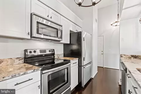 12259 Ladymeade Ct #302, Woodbridge, VA 22192