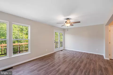 4009 Mammoth Cave Loop, Dumfries, VA 22025 photo 8