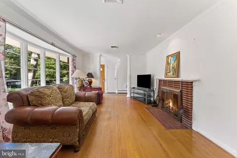 18317 Candice Dr, Triangle, VA 22172 photo 5