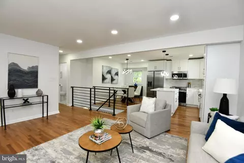 9652 Macgregor Ct, Manassas, VA 20110 photo 3