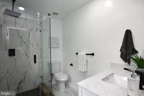 9652 Macgregor Ct, Manassas, VA 20110 photo 12
