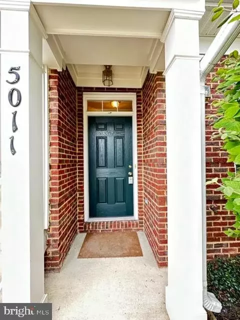 5011 Anchorstone Dr, Woodbridge, VA 22192