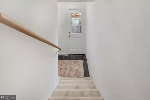 7561 Belle Grae Dr, Manassas, VA 20109 photo 3