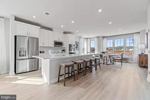227 Park Central Ter #B, Manassas Park, VA 20111