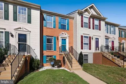 1966 Teasel Ct, Woodbridge, VA 22192
