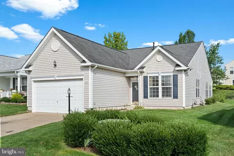 3809 Champion Oak Dr, Dumfries, VA 22025
