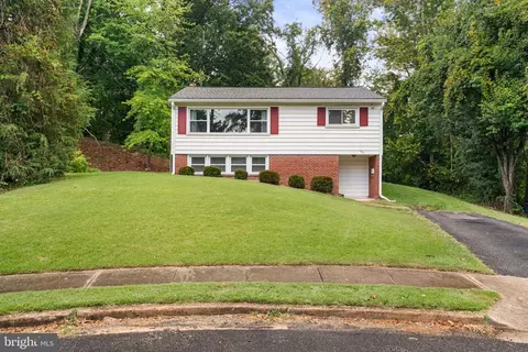 1831 Hylton Ave, Woodbridge, VA 22191