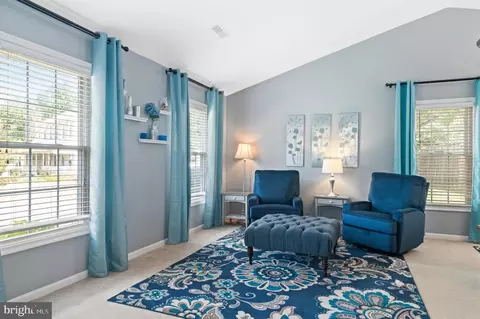 7609 Michelle Ct, Manassas, VA 20109 photo 2