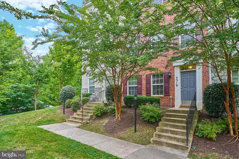 4316 Potomac Highlands Cir, Triangle, VA 22172