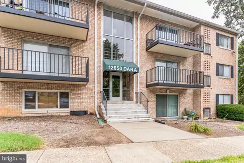 12650 Dara Dr #102, Woodbridge, VA 22192