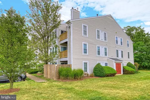 8115 Lacy Dr, Manassas, VA 20109