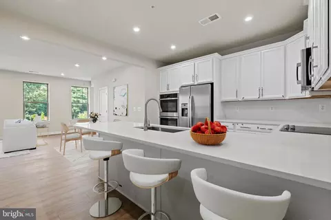 226 Park Central Ter, Manassas Park, VA 20111