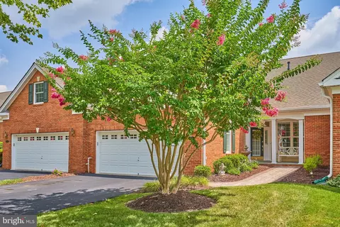 5133 Curran Creek Dr, Haymarket, VA 20169
