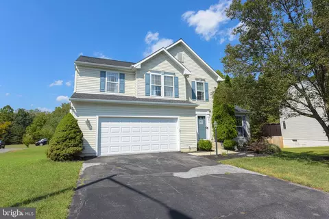 3812 Wertz Dr, Woodbridge, VA 22193