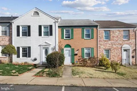 16625 Galt Ct, Woodbridge, VA 22191
