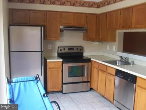 7400 Emerald Dr, Manassas, VA 20109 photo 2