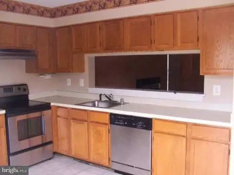 7400 Emerald Dr, Manassas, VA 20109 photo 3