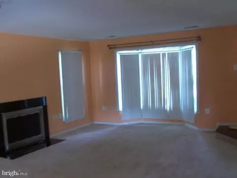 7400 Emerald Dr, Manassas, VA 20109 photo 5