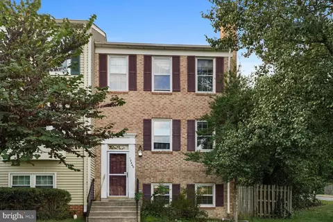 12440 Eden Ln, Woodbridge, VA 22192