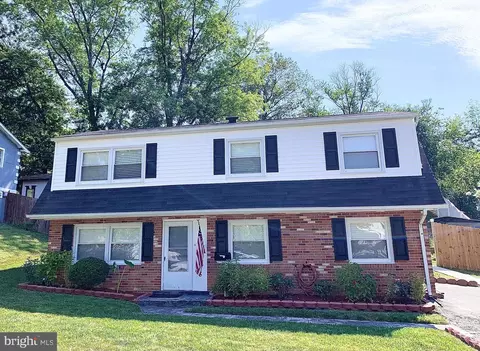 13815 Greenwood Dr, Woodbridge, VA 22193