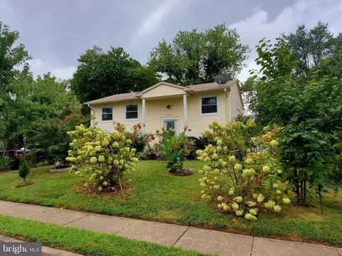 13016 Kenmar Dr, Woodbridge, VA 22193
