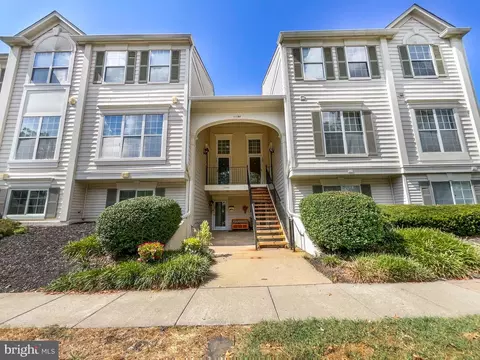 11180 Rienzi Pl #202, Manassas, VA 20109