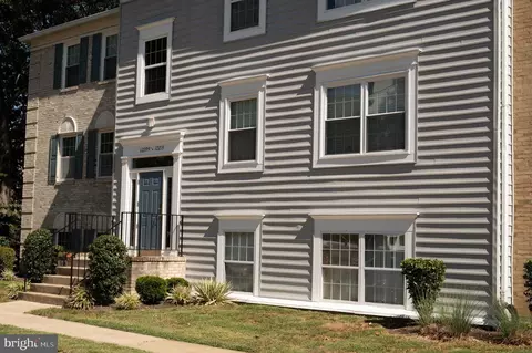 12211 Chaucer Ln #12211, Woodbridge, VA 22192