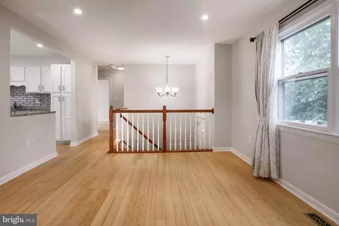 9706 Lomond Dr, Manassas, VA 20109 photo 14
