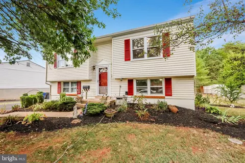 9706 Lomond Dr, Manassas, VA 20109 photo 6