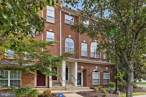 15424 Rosemont Manor Dr, Haymarket, VA 20169