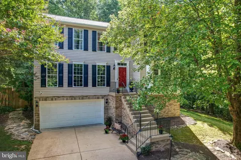 4691 Pearson Dr, Woodbridge, VA 22193