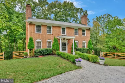 11300 Oakhurst Ln, Woodbridge, VA 22192