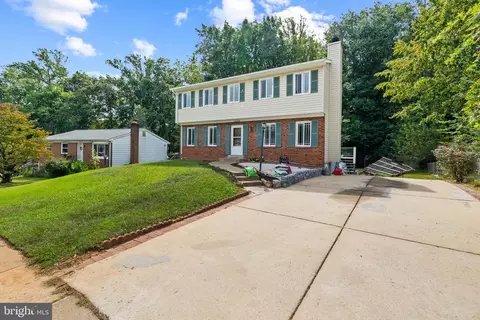14204 Lynway Ct, Woodbridge, VA 22193