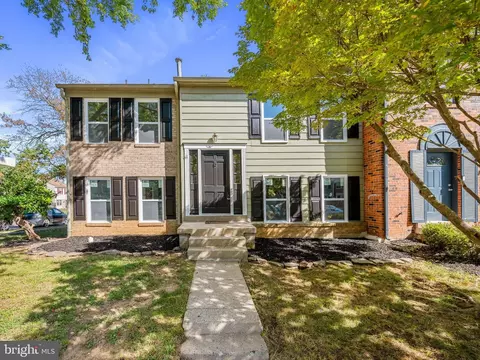 12585 Plymouth Ct, Woodbridge, VA 22192