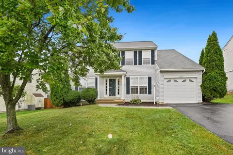 13830 Rosewood Dr, Woodbridge, VA 22193
