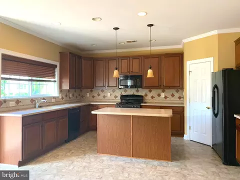 18538 Quantico Gateway Dr, Triangle, VA 22172 photo 4