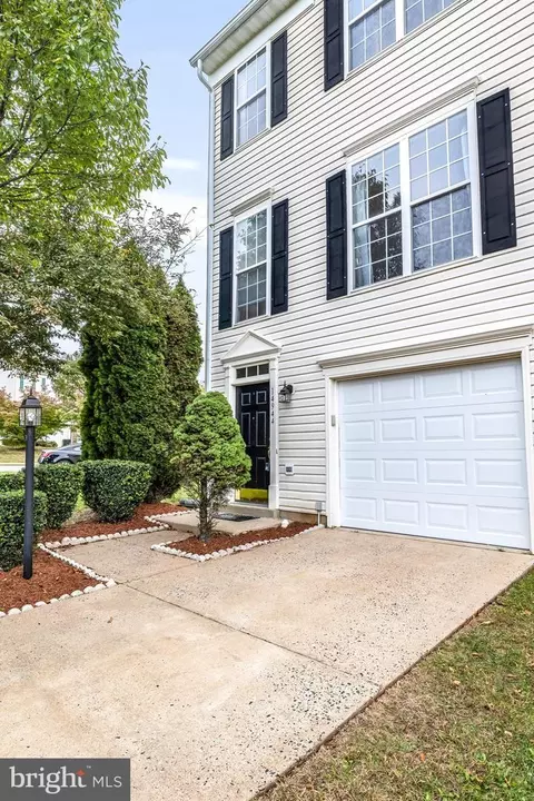 14944 Cummings Ct, Woodbridge, VA 22193