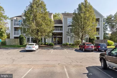 8111 Lacy Dr #201, Manassas, VA 20109