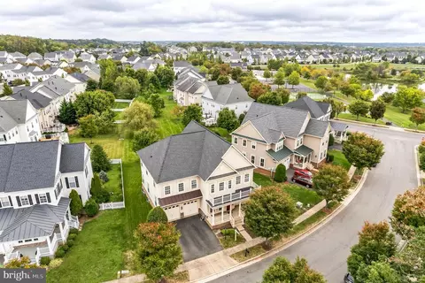 12008 Infantry Ln, Bristow, VA 20136