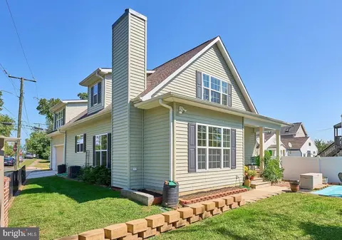384 C St, Quantico, VA 22134