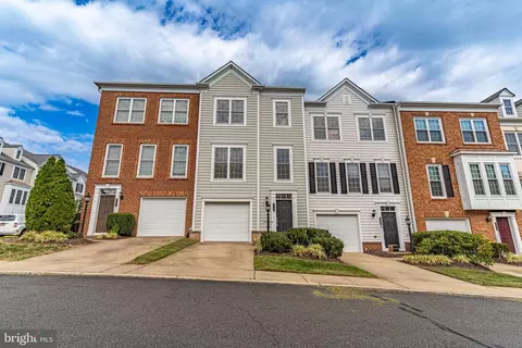 2180 Oberlin Dr, Woodbridge, VA 22191