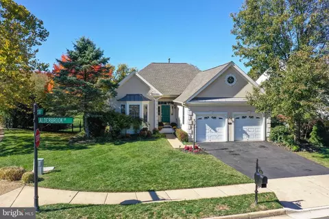 15573 Alderbrook Dr, Haymarket, VA 20169