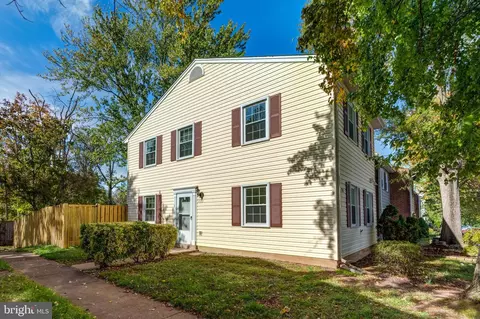 7557 Whitehall Dr, Manassas, VA 20111 photo 2