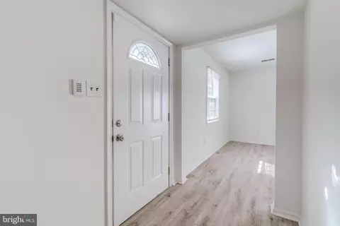 7557 Whitehall Dr, Manassas, VA 20111 photo 3