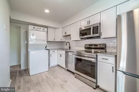 7557 Whitehall Dr, Manassas, VA 20111 photo 10