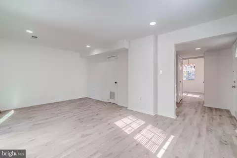 7557 Whitehall Dr, Manassas, VA 20111 photo 6